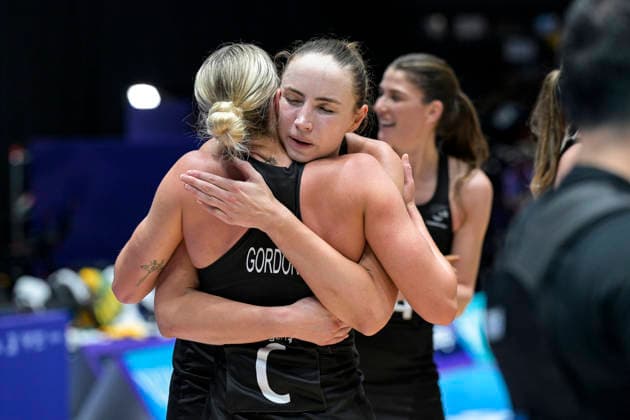 New Zealand Silver Ferns v Jamaica Commonwealth Games Netball Final Kelly Jackson of New Zealand celebrates winning the final and gold medal match with Maddy Gordon of New Zealand, New Zealand Silver Ferns v Jamaica, Grand Final netball match of the 2026 Glasgow Commonwealth Games at OVO Hydro, Glasgow, Scotland on Sunday 2 August 2026. Photo: Jayne Russell Glasgow Scotland Copyright: xx