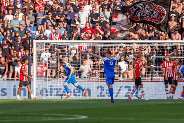 2026-08-02 PSV v AZ Alkmaar - Dutch Eredivisie Johan Cruijff Schaal EINDHOVEN, NETHERLANDS - AUGUST 2: Mexx Meerdink of AZ Alkmaar celebrates after scoring his teams first goal during the Dutch Eredivisie Johan Cruijff Schaal match between PSV and AZ Alkmaar at Philips Stadion on August 2, 2026 in Eindhoven, Netherlands. Eindhoven Philips Stadion Netherlands Content not available for redistribution in The Netherlands directly or indirectly through any third parties. Copyright: xBenxGalx
