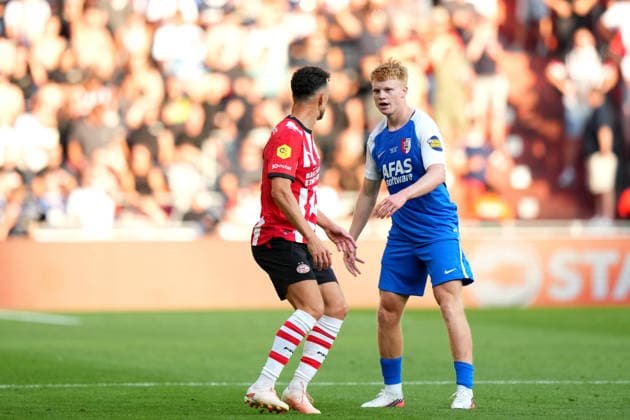 Johan Cruijff Schaal XXX: PSV Eindhoven - AZ Alkmaar Eindhoven - Ivan Peresic of PSV Eindhoven, Kees Smit of AZ Alkmaar during the final of the Johan Cruijff Schaal XXX. The official start of the 2026 2027 season. The match is set between PSV Eindhoven and AZ Alkmaar at Philips Stadion on 2 August 2026 in Eindhoven, The Netherlands. (Hero Images Nick Koole) Copyright: xNickxKoolex