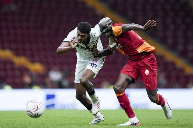 Galatasaray v Rennes - Friendlies ISTANBUL, TURKIYE - AUGUST 2: Victor Osimhen (R) of Galatasaray in action against Abdelhamid Ait Boudlal (L) of Rennes during friendlies between Galatasaray and Rennes at RAMS Park in Istanbul, Turkiye on August 2, 2026. Arife Karakum Anadolu Istanbul Turkey. Editorial use only. Please get in touch for any other usage.  Copyright: x2026xAnadoluxArifexKarakumx