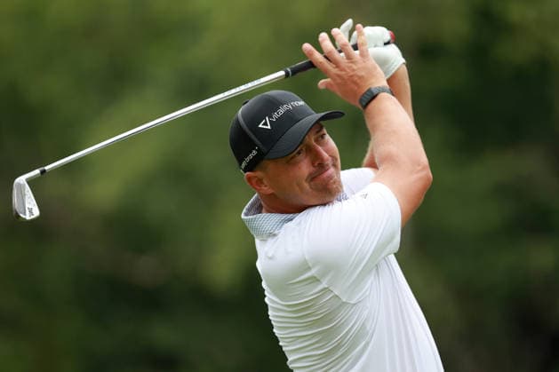 Rocket Mortgage 2026 DETROIT, MICHIGAN - August 2: Justin Lower of the United States hits from the 9th tee during the final round of the Rocket Classic 2026 at the Detroit Golf Club in Detroit, Michigan, USA, August 2, 2026. Detoit Michian United States  Copyright: xAmyxLemusx originalFilename:lemus-rocketmo260802_nplYC.jpg