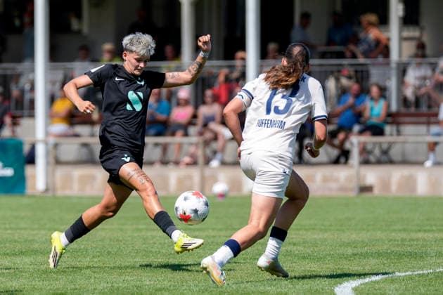 v.li.: Aneta Polaskova (Viktoria, 27), Leni Wileschek (TSG II, 13, Kapitänin), Zweikampf, Spielszene, Duell, duel, tackle, tackling, Dynamik, Action, Aktion, 02.08.2026, St. Leon-Rot (Deutschland), Fussball, 2. Frauen-Bundesliga, TSG 1899 Hoffenheim U20 - FC Viktoria Berlin, DFB DFL REGULATIONS PROHIBIT ANY USE OF PHOTOGRAPHS AS IMAGE SEQUENCES AND OR QUASI-VIDEO. *** From left: Aneta Polaskova Viktoria, 27, Leni Wileschek TSG II, 13, captain, tackle, game scene, duel, tackle, tackling, dynamism, action, 02 08 2026, St. Leon-Rot, Germany, soccer, Women’s Bundesliga 2, TSG 1899 Hoffenheim U20 vs. FC Viktoria Berlin, DFB and DFL regulations prohibit any use of photographs as image sequences and or quasi-video xozx