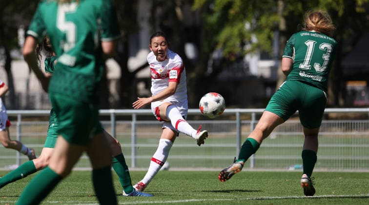 2026.08.02, Deutschland, Stuttgart, Fußball VfB Stuttgart Frauen vs. Spvgg Greuther Fürth, Haruka Osawa (VfB, Mitte) *** August 2, 2026, Germany, Stuttgart, Soccer: VfB Stuttgart Women vs. Spvgg Greuther Fürth, Haruka Osawa (VfB), Center