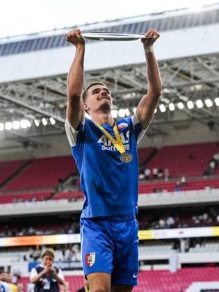 EINDHOVEN - Wouter Goes of AZ Alkmaar celebrates the victory after the 30th edition of the Johan Cruyff Shield between PSV Eindhoven and AZ Alkmaar at the Phillips Stadium on August 2, 2026, in Eindhoven, the Netherlands. TOBIAS KLEUVER ANP Johan Cruijff Shield 2026 27 xVIxANPxSportx xxANPxIVx 564780948 originalFilename: 564780948.jpg