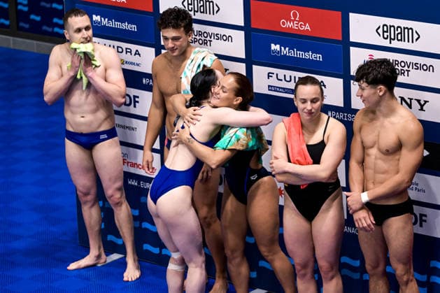 Ilia Molchanov, Elizaveta Kuzina Neutral Athletes B, silver, Matteo Santoro, Chiara Pellacani of Italy, gold, Luis Carlo Avila Sanchez, Lena Corona Hentschel of Germany, bronze react after competing in the diving 3m Springboard Synchro Mixed Final during the European Aquatics Championships at the Olympic Aquatic Center in Paris (France), August 2, 2026. Giorgio Scala DBM - Deepbluemedia Insidefoto