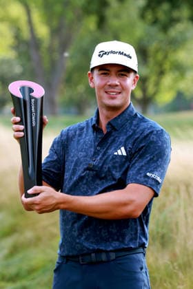 Rocket Mortgage 2026 DETROIT, MICHIGAN - August 2: Michael Thorbjornsen of the United States poses for photos with the trophy during the final round of the Rocket Classic 2026 at the Detroit Golf Club in Detroit, Michigan, USA, August 2, 2026. Detoit Michian United States  Copyright: xAmyxLemusx originalFilename:lemus-rocketmo260802_npeLI.jpg