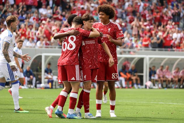 CHICAGO, USA - August 2: Luke Chambers (44 Liverpool FC) celebrates with teammates during the club friendly game between Liverpool F.C. and Leeds Unites F.C. at Soldier Field on Sunday, August 2 in Chicago, USA  Copyright: xShainaxBenhiyoun SPPx Sportspressphoto_SPR199748