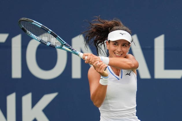WTA, Tennis Damen Masters 1000 National Bank Open Toronto 2026 - Round of 128 - Day 1 Lucrezia Stefanini of Italy hits a two-handed backhand against Camila Osorio of Colombia during the Women™s Singles round of 128 match on day 1 of the WTA Masters 1000 National Bank Open at Sobeys Stadium. on August 2, 2026 in Toronto, Canada. (Photo by Leonardo Ramirez Eyepix Group) Copyright: xLeonardoxRamirezx xEyepixxGroupx LR02082026-05747