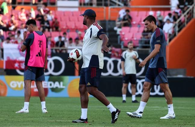 SKO, Vincent Kompany (FC Bayern Muenchen), Trainer, Oeffentliches Training FC Bayern Muenchen vor dem Testspiel bei Jeju SK, Saison 2026-27, 03.08.2026 Bayern Muenchen Suedkorea *** SKO, Vincent Kompany, FC Bayern Munich, Coach, FC Bayern Munich Open Practice Ahead of Friendly Match Against Jeju SK, 2026–27 Season, March 8, 2026, Bayern Munich, South Korea Copyright: xEibner-Pressefotox EP_JNL