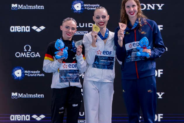 France, Paris, Centre Aquatique Olympique Metropole du Grand Paris, 03.08.2026, European Aquatics Championships Artistic Swimming, Day 4, Womens Solo Free FINAL, Silver Medal Winner, Klara Bleyer of Germany, Gold Medal Winner Vasilina Khandoshka of Neutral Athletes A (Belarus) and Bronze Medal Winner Iris Tio Casas of Spain, Photo by Eibner Pressefoto Tino Henschel European Aquatics Championships Artistic Swimming, Day 4, Womens Solo Free FINAL Paris *** France, Paris, Centre Aquatique Olympique Metropole du Grand Paris, August 3, 2026, European Aquatics Championships – Artistic Swimming, Day 4, Women’s Solo Free FINAL, Silver Medalist Klara Bleyer of Germany, Gold Medalist Vasilina Khandoshka of Neutral Athletes (Belarus), and Bronze Medalist Iris Tio Casas of Spain, Photo by Eibner Pressefoto Tino Henschel, European Aquatics Championships – Artistic Swimming, Day 4, Women’s Solo Free FINAL, Paris Copyright: xEibnerxPressefotox