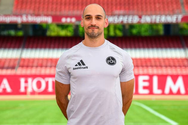 30.07.2026 - 1. FC Nürnberg FCN ( Club ) - 2. Fussball Bundesliga BL - Saison 2026 2027 - Fototermin Porträttermin Vorstellung Präsentation Pressetermin - - xwoxzix - Einzelbild Einzelfoto Portrait Porträt Kopfbild - Gerald Stürzenhofecker Stuerzenhofecker (Athletik- und Reha-Trainer 1. FC Nürnberg FCN ) *** July 30, 2026 1. FC Nürnberg (FCN) Club 2 Soccer Bundesliga (BL) 2026–2027 Season Photo Shoot Portrait Session Introduction Presentation Press Conference xwoxzix Single Image Individual Photo Portrait Headshot Gerald Stürzenhofecker Stuerzenhofecker, Athletic Training and Rehabilitation Coach, 1 FC Nuremberg (FCN)
