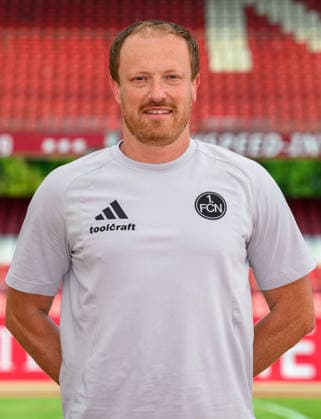 30.07.2026 - 1. FC Nürnberg FCN ( Club ) - 2. Fussball Bundesliga BL - Saison 2026 2027 - Fototermin Porträttermin Vorstellung Präsentation Pressetermin - - xwoxzix - Einzelbild Einzelfoto Portrait Porträt Kopfbild - Prof. Dr. Werner Krutsch ( Mannschaftsarzt 1. FC Nürnberg FCN ) *** July 30, 2026 1 FC Nuremberg FCN Club 2 Soccer Bundesliga BL 2026–2027 Season Photo Shoot Portrait Session Introduction Presentation Press Conference xwoxzix Single Image Individual Photo Portrait Headshot Prof. Dr. Werner Krutsch Team Doctor 1 FC Nuremberg FCN