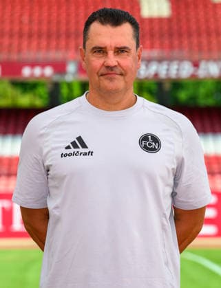 30.07.2026 - 1. FC Nürnberg FCN ( Club ) - 2. Fussball Bundesliga BL - Saison 2026 2027 - Fototermin Porträttermin Vorstellung Präsentation Pressetermin - - xwoxzix - Einzelbild Einzelfoto Portrait Porträt Kopfbild - Gubov Milan (Physiotherapeut 1. FC Nürnberg FCN ) *** July 30, 2026 1 FC Nuremberg FCN Club 2 Soccer Bundesliga BL 2026–2027 Season Photo Shoot Portrait Session Introduction Presentation Press Conference xwoxzix Single Image Individual Photo Portrait Headshot Milan Gubov Physical Therapist 1 FC Nürnberg FCN