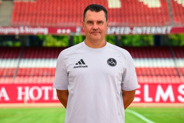 30.07.2026 - 1. FC Nürnberg FCN ( Club ) - 2. Fussball Bundesliga BL - Saison 2026 2027 - Fototermin Porträttermin Vorstellung Präsentation Pressetermin - - xwoxzix - Einzelbild Einzelfoto Portrait Porträt Kopfbild - Gubov Milan (Physiotherapeut 1. FC Nürnberg FCN ) *** July 30, 2026 1 FC Nuremberg FCN Club 2 Soccer Bundesliga BL 2026–2027 Season Photo Shoot Portrait Session Introduction Presentation Press Conference xwoxzix Single Image Individual Photo Portrait Headshot Milan Gubov Physical Therapist 1 FC Nürnberg FCN