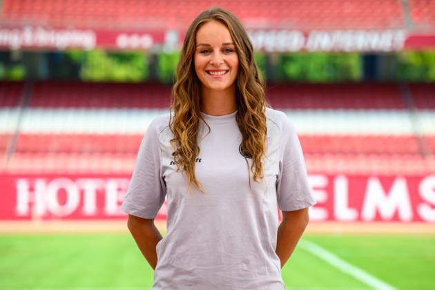 30.07.2026 - 1. FC Nürnberg FCN ( Club ) - 2. Fussball Bundesliga BL - Saison 2026 2027 - Fototermin Porträttermin Vorstellung Präsentation Pressetermin - - xwoxzix - Einzelbild Einzelfoto Portrait Porträt Kopfbild - Helena Schmitz (Performancecoach 1. FC Nürnberg FCN ) *** July 30, 2026 1 FC Nürnberg FCN Club 2 Soccer Bundesliga BL 2026–2027 Season Photo Shoot Portrait Session Introduction Presentation Press Event xwoxzix Single Image Individual Photo Portrait Headshot Helena Schmitz Performance Coach 1 FC Nürnberg FCN