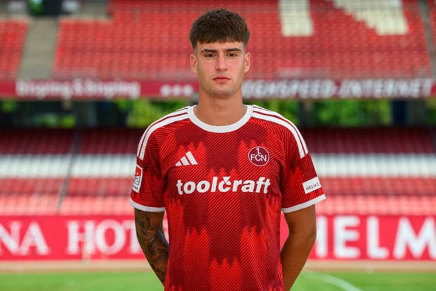 30.07.2026 - 1. FC Nürnberg FCN ( Club ) - 2. Fussball Bundesliga BL - Saison 2026 2027 - Fototermin Porträttermin Vorstellung Präsentation Pressetermin - - xwoxzix - Einzelbild Einzelfoto Portrait Porträt Kopfbild - Javier Fernandez (8, 1. FC Nürnberg FCN ) *** July 30, 2026 1 FC Nuremberg FCN Club 2 Soccer Bundesliga BL 2026–2027 Season Photo Shoot Portrait Session Introduction Presentation Press Event xwoxzix Single Image Single Photo Portrait Headshot Javier Fernandez 8, 1 FC Nuremberg FCN