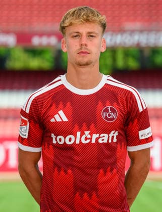 30.07.2026 - 1. FC Nürnberg FCN ( Club ) - 2. Fussball Bundesliga BL - Saison 2026 2027 - Fototermin Porträttermin Vorstellung Präsentation Pressetermin - - xwoxzix - Einzelbild Einzelfoto Portrait Porträt Kopfbild - Tim Janisch (32, 1. FC Nürnberg FCN ) *** July 30, 2026 1 FC Nuremberg FCN Club 2 Soccer Bundesliga BL 2026–2027 Season Photo Shoot Portrait Session Introduction Presentation Press Event xwoxzix Single Image Individual Photo Portrait Headshot Tim Janisch 32, 1 FC Nuremberg FCN