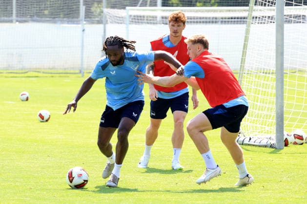 03.08.2026, DEU GER, Fussball , 2.Fussballbundesliga, Saison 2026 2027), Sportforum, Hertha BSC, Training Deyovaisio Zeefuik (Hertha BSC Berlin 42), Julian Eitschberger (Hertha BSC Berlin 2), Sebastian Groenning (Hertha BSC Berlin 17) 2. Liga: DFB DFL regulations prohibit any use of photographs as image sequences and or quasi-video) Berlin Sportforum Berlin Deutschland *** August 3, 2026, Germany, Soccer, 2. Bundesliga, 2026–2027 Season, Sportforum, Hertha BSC, Training: Deyovaisio Zeefuik, Hertha BSC Berlin 42, Julian Eitschberger, Hertha BSC Berlin 42, Sebastian Groenning, Hertha BSC Berlin 17, 2. Bundesliga, DFB and DFL regulations prohibit any use of photographs as image sequences and or quasi-video. Berlin Sportforum, Berlin, Germany Copyright: xNordphotox xEnglerx