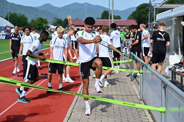 03.08.2026; Rottach-Egern; Fussball, Herren, Saison 2026 2027, Trainingslager Borussia Moenchengladbach Tyler Meiser (Gladbach) bei einer Trainingsuebung DFL regulations prohibit any use of photographs as image sequences and or quasi-video. Stadion Am Birkenmoos Bayern Deutschland *** August 3, 2026 Rottach Egern Soccer, Men s, 2026–2027 Season, Borussia Mönchengladbach Training Camp Tyler Meiser Gladbach during a training drill DFL regulations prohibit any use of photographs as image sequences and or quasi-video Am Birkenmoos Stadium Bavaria, Germany