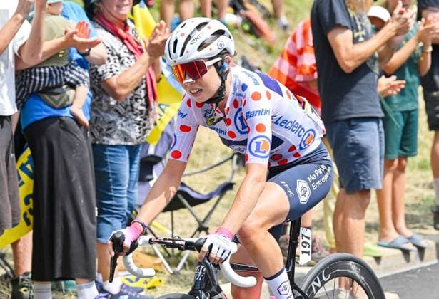 03.08.2026 --- Col de la Faucille, Frankreich --- Radsport --- Tour De France Femmes --- 3. Etappe von Genf Passy nach Poligny --- --- OcÃ ane Mahe (MA Petite Enterprise) im Bergtrikot am Col de la Faucille Tour De France Femmes stage 3 *** August 3, 2026 Col de la Faucille, France Cycling Tour de France Femmes Stage 3 from Geneva-Passy to Poligny, Océane Mahé, MA, wearing the mountains jersey at the Col de la Faucille, Tour de France Femmes Stage 3