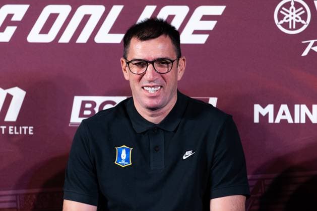 August 3, 2026, Pathum Thani, Thailand: Vladimir Vujovic, Head coach of BG Pathum United, attends a press conference, PK, Pressekonferenz .Aston Villa FC will play against BG Pathum United on August 4, 2026, as part of the Aston Villa Asia Tour at True BG Stadium in Pathum Thani, Thailand. Pathum Thani Thailand - ZUMAs197 20260803_aaa_s197_036 Copyright: xPeeraponxBoonyakiatx
