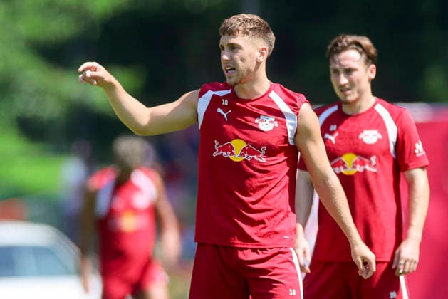 Brajan Gruda (RB Leipzig) gestikuliert, Tag 2, Trainingslager RB Leipzig, Gut Brandlhof am 03. August 2026 in Saalfelden, Oesterreich. (Foto von Marco Steinbrenner DeFodi Images) Brajan Gruda (RB Leipzig) gestures, Tag 2, Trainingslager RB Leipzig, Gut Brandlhof, August 3, 2026 in Saalfelden, Austria. (Photo by Marco Steinbrenner DeFodi Images) (Photo by Marco Steinbrenner DeFodi Images) - *** Brajan Gruda of RB Leipzig gestures, Day 2, RB Leipzig training camp, Gut Brandlhof, on August 3, 2026, in Saalfelden, Austria. Photo by Marco Steinbrenner, DeFodi Images. Brajan Gruda of RB Leipzig gestures, Day 2, RB Leipzig training camp, Gut Brandlhof, August 3, 2026, in Saalfelden, Austria. Photo by Marco Steinbrenner, DeFodi Images. Photo by Marco Steinbrenner, DeFodi Images