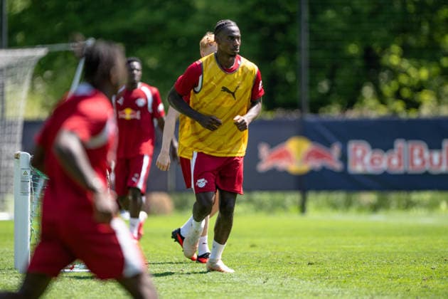 Ezechiel Banzuzi (RB Leipzig, 06), Mitte RB Leipzig, Fussball, Trainingslager Austria, Saison Vorbereitung, Saison 2026 2027, GER, 03.08.2026, Eibner-Pressefoto Andreas Ulmer RB Leipzig, Fussball, Trainingslager Austria, Saison Vorbereitung, Saison 2026 2027, GER, 03.08.2026, *** Ezechiel Banzuzi, RB Leipzig, No. 6, Center, RB Leipzig, Soccer, Training Camp in Austria, Preseason, 2026–2027 Season, GER, August 3, 2026, Eibner Press Photo Andreas Ulmer RB Leipzig, soccer, training camp in Austria, preseason, 2026–2027 season, GER, August 3, 2026, Copyright: xEibner-Pressefoto AndreasxUlmerx EP_AUR