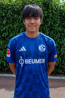 03.08.2026, Porträttermin 2026 2027 beim FC Schake 04, 1. Bundesliga, , Satoshi Tanaka (FC Schalke 04). Gelsenkirchen Veltins Arena NRW Deutschland xRHR-FOTO DEx *** August 3, 2026, Portrait session for the 2026–2027 season at FC Schalke 04, Bundesliga 1, , Satoshi Tanaka, FC Schalke 04, Gelsenkirchen, Veltins Arena, North Rhine-Westphalia, Germany, xRHR, PHOTO, DEx Copyright: DennisxEwert RHR-FOTOx RHR-FOTO DE