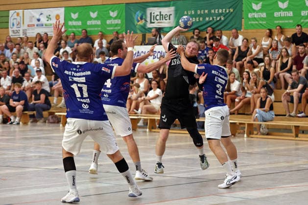 03.08.2026, xovx, Handball Lindencup, HSG Pohlheim - HSG Linden v.l. Joshua Hantl (HSG Pohlheim), Leon Friedl (HSG Pohlheim), Danny Rupprich (HSG Linden), Torben Dönges (HSG Pohlheim) Linden Stadthalle Hessen Deutschland (DE) *** August 3, 2026, xovx, Lindencup Handball, HSG Pohlheim vs. HSG Linden: Joshua Hantl (HSG Pohlheim), Leon Friedl (HSG Pohlheim), Danny Rupprich (HSG Linden), Torben Dönges (HSG Pohlheim), Linden City Hall, Hesse, Germany, DE
