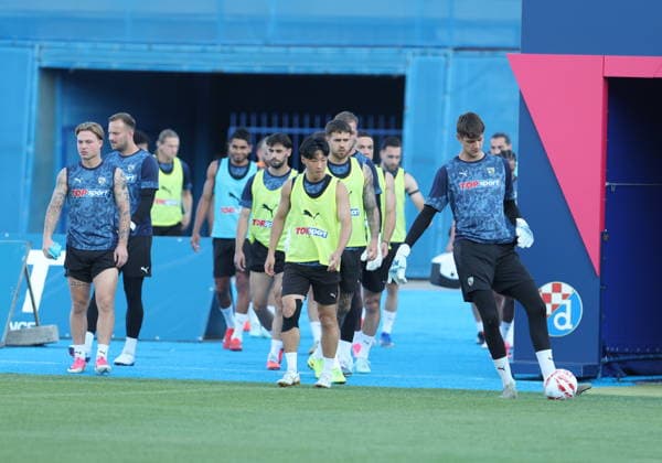 Croatia, Zagreb, 030826. Maksimir Stadium. Training of Kauno Zalgiris before the match of the third round of UEFA Champions League qualification against GNK Dinamo. Photo: Ranko Suvar CROPIX Zagreb Croatia Copyright: xxRankoxSuvarx zalgiris_trening1-030826