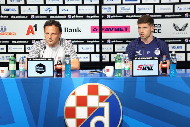 Croatia, Zagreb, 030826. Maksimir Stadium. press conference, PK, Pressekonferenz of GNK Dinamo before the match of the third round of UEFA Champions League qualification against Kauno Zalgiris. In the photo: Mario Kovacevic, Moris Valincic. Photo: Ranko Suvar CROPIX Zagreb Croatia Copyright: xxRankoxSuvarx dinamo_press2-030826