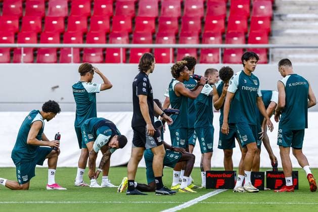 Athens , 03-08-2026 , Stadio Georgios Karaiskakis , third qualifying round of the Champions League , season 2026 2027 , training NEC in Athens , picture shows players drinking Training NEC Athens  x205435280x Copyright: