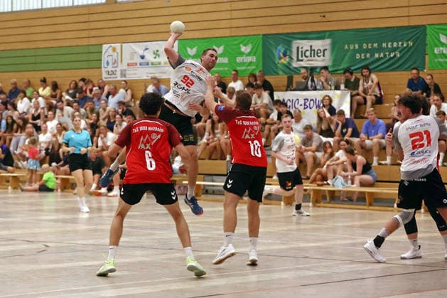 03.08.2026, xovx, Handball Lindencup, HSG Wettenberg - TuS Holzheim v.l. Maxim Hölzer (TuS Holzheim), Aron Weiße (HSG Wettenberg), Simon Giebenhain (TuS Holzheim), Tristan Schepp (HSG Wettenberg) Linden Stadthalle Hessen Deutschland (DE) *** August 3, 2026, xovx, Lindencup Handball, HSG Wettenberg vs. TuS Holzheim: Maxim Hölzer (TuS Holzheim), Aron Weiße (HSG Wettenberg), Simon Giebenhain (TuS Holzheim), Tristan Schepp (HSG Wettenberg) Linden Stadthalle, Hesse, Germany, DE