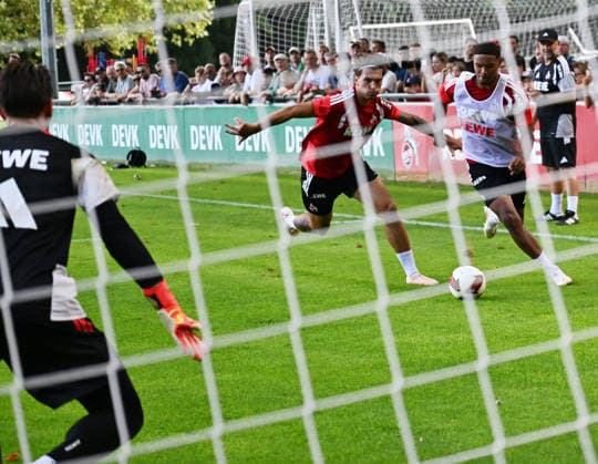 03.08.2026, xophax, Fussball 1.Bundesliga, 1.FC Koeln Training am Geissbockheim des 1.FC Köln. Julian Pauuli , links und Maik Afri Akumu ( beide 1.FC Köln ) Köln *** August 3, 2026, xophax, Soccer, Bundesliga 1, 1. FC Köln Training at the Geissbockheim of 1. FC Köln: Julian Pauuli (left) and Maik Afri Akumu, both of 1. FC Köln, Cologne