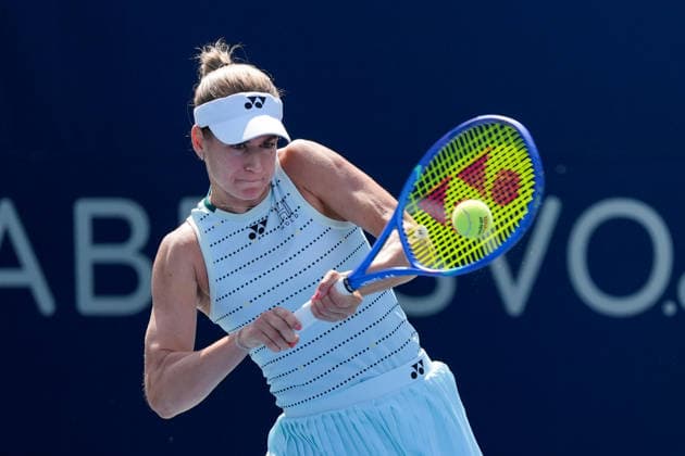 WTA, Tennis Damen Masters 1000 National Bank Open Toronto 2026 - Round of 128 - Day 3 Anna Bondar of Hungary hits a two-handed backhand against Anhelina Kalinina of Ukraine during the Women™s Singles round of 128 match on day 3 of the WTA Masters 1000 National Bank Open at Sobeys Stadium. on August 3, 2026 in Toronto, Canada. (Photo by Leonardo Ramirez Eyepix Group) Copyright: xLeonardoxRamirezx xEyepixxGroupx LR03082026-05395