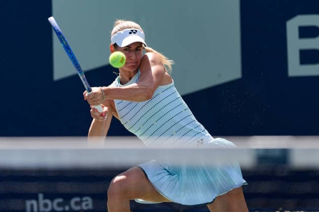 WTA, Tennis Damen Masters 1000 National Bank Open Toronto 2026 - Round of 128 - Day 3 Anna Bondar of Hungary hits a two-handed backhand against Anhelina Kalinina of Ukraine during the Women™s Singles round of 128 match on day 3 of the WTA Masters 1000 National Bank Open at Sobeys Stadium. on August 3, 2026 in Toronto, Canada. (Photo by Leonardo Ramirez Eyepix Group) Copyright: xLeonardoxRamirezx xEyepixxGroupx LR03082026-05919