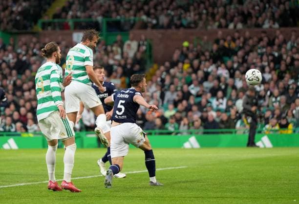 Football, Scotland, Celtic Glasgow v Dundee FC