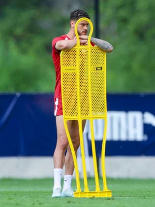 Romulo Cardoso (RB Leipzig) schaut enttäuscht, Tag 2, Trainingslager RB Leipzig, Gut Brandlhof am 03. August 2026 in Saalfelden, Österreich. (Foto von Marco Steinbrenner DeFodi Images) Romulo Cardoso (RB Leipzig) looks dejected, Tag 2, Trainingslager RB Leipzig, Gut Brandlhof, August 3, 2026 in Saalfelden, Austria. (Photo by Marco Steinbrenner DeFodi Images) - *** Romulo Cardoso of RB Leipzig looks disappointed, Day 2, RB Leipzig training camp, Gut Brandlhof on August 3, 2026, in Saalfelden, Austria. Photo by Marco Steinbrenner, DeFodi Images. Romulo Cardoso of RB Leipzig looks dejected, Day 2, RB Leipzig training camp, Gut Brandlhof, August 3, 2026, in Saalfelden, Austria. Photo by Marco Steinbrenner, DeFodi Images