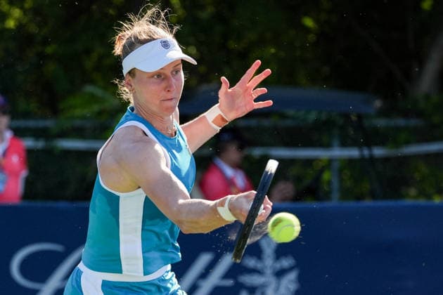 WTA, Tennis Damen Masters 1000 National Bank Open Toronto 2026 - Round of 128 - Day 3 Liudmila Samsonova of Russia plays a forehand during the Women™s Singles round of 128 match against Janice Tjen of Indonesia on day 3 of the WTA Masters 1000 National Bank Open at Sobeys Stadium on August 3, 2026, in Toronto, Canada. (Photo by Leonardo Ramirez Eyepix Group) Copyright: xLeonardoxRamirezx xEyepixxGroupx LR03082026-03890
