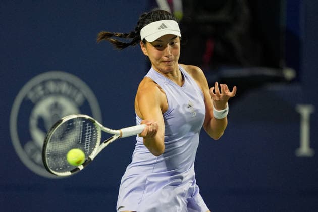 WTA, Tennis Damen Masters 1000 National Bank Open Toronto 2026 - Round of 128 - Day 3 Wang Xiyu of China plays a forehand during the Women™s Singles round of 128 match against Daria Kasatkina of Australia on day 3 of the WTA Masters 1000 National Bank Open at Sobeys Stadium on August 3, 2026, in Toronto, Canada. (Photo by Leonardo Ramirez Eyepix Group) Copyright: xLeonardoxRamirezx xEyepixxGroupx LR_03082026_07827