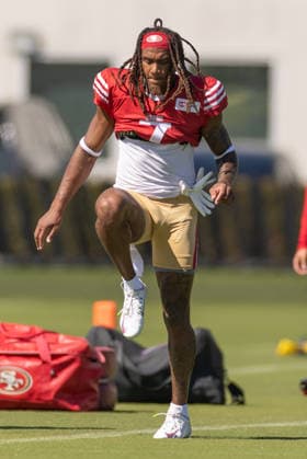 NFL, American Football Herren, USA San Francisco 49ers Training Camp Aug 3, 2026; Santa Clara, California, USA; San Francisco 49ers Demarcus Robinson (7) warms up during Training Camp at the SAP Performance Center next to Levi™s Stadium. Mandatory Credit: Stan Szeto - Image of Santa Clara California USA EDITORIAL USE ONLY Copyright: xStanxSzetox StanxSzetox iosphotos416925