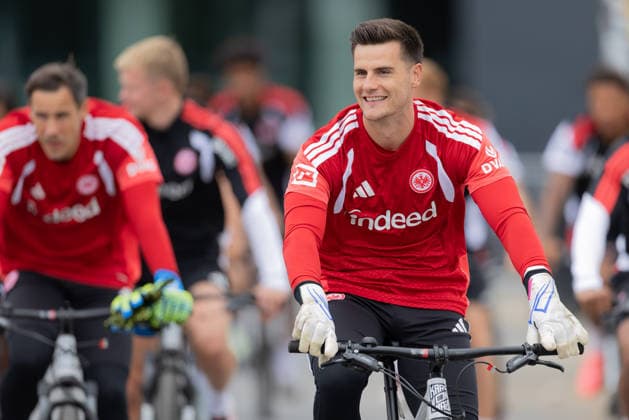 Training Eintracht Frankfurt Torwart Michael Zetterer (Eintracht Frankfurt, 23). Training von Eintracht Frankfurt am 20. Juli 2026 im Deutsche Bank Park in Frankfurt am Main., Frankfurt am Main Hessen Deutschland Deutsche Bank Park *** Training: Eintracht Frankfurt goalkeeper Michael Zetterer, Eintracht Frankfurt, 23. Eintracht Frankfurt training session on July 20, 2026, at Deutsche Bank Park in Frankfurt am Main, Frankfurt am Main, Hesse, Germany. Deutsche Bank Park