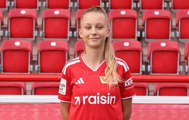 Leona Seifert ; 1.FC Union Berlin FCU Fußball 1.BL Bundesliga Frauen Damen Porträttermin Saison 2026 2027 Headshot, Porträt, Portrait, Vorstellung, Präsentation, Pressetermin, GER 04.08.2026 *** Leona Seifert 1 FC Union Berlin FCU Soccer 1 BL Bundesliga Women s League Portrait Session Season 2026–2027 Headshot, Portrait, Introduction, Presentation, Press Event, GER 04 08 2026
