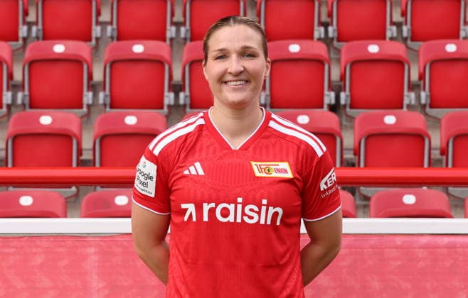 Dina Orschmann ; 1.FC Union Berlin FCU Fußball 1.BL Bundesliga Frauen Damen Porträttermin Saison 2026 2027 Headshot, Porträt, Portrait, Vorstellung, Präsentation, Pressetermin, GER 04.08.2026 *** Dina Orschmann 1 FC Union Berlin FCU Soccer 1 BL Bundesliga Women s League Portrait Session 2026–2027 Season Headshot, Portrait, Introduction, Presentation, Press Event, GER 04 08 2026