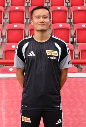 Athletiktrainer Bao Nguyen ; 1.FC Union Berlin FCU Fußball 1.BL Bundesliga Frauen Damen Porträttermin Saison 2026 2027 Headshot, Porträt, Portrait, Vorstellung, Präsentation, Pressetermin, GER 04.08.2026 *** Athletics Coach Bao Nguyen, 1. FC Union Berlin (FCU), Women s Soccer, Bundesliga, Women s Team, Photo Shoot, 2026–2027 Season, Headshot, Portrait, Introduction, Presentation, Press Event, GER 04 08 2026