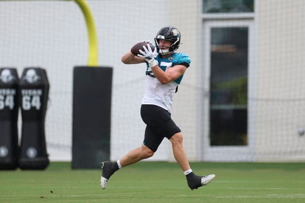 JACKSONVILLE, FL - AUGUST 04: Jacksonville Jaguars tight end Nate Boerkircher (87) catches a pass during training camp on August 4, 2026 at the Miller Electric Center in Jacksonville, Fl. (Photo by David Rosenblum Icon Sportswire) NFL, American Football Herren, USA AUG 04 Jaguars Training Camp EDITORIAL USE ONLY Icon260804229786