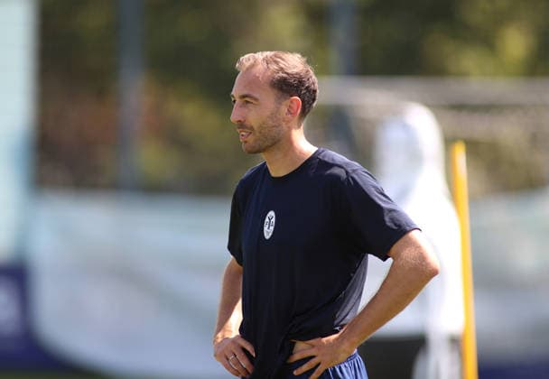 Fussball, Herren, Regionalliga Bayern, Saison 2026 2027, TSV 1860 München, Training Michael Eberwein (TSV 1860 München) stehend, Kopf, Oberkörper *** Soccer, Men s, Bavarian Regional League, 2026–2027 Season, TSV 1860 Munich, Training: Michael Eberwein of TSV 1860 Munich standing, head, upper body