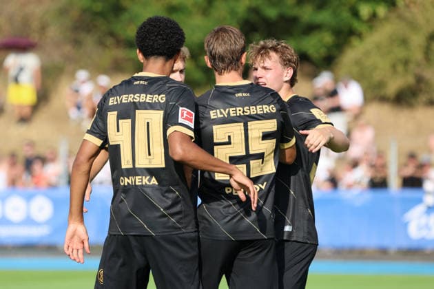 04.08.2026, Fussball, Herren, Testspiel, Saison 2026 2027, Racing Straßburg - SV 07 Elversberg, Torjubel zum 0:1, Torschütze: Francis Onyeka (SV 07 Elversberg) Haguenau Parc des Sports de Haguenau Grand Est Frankreich (FRA) *** August 4, 2026, Soccer, Men s, Friendly Match, 2026–2027 Season, Racing Strasbourg vs. SV 07 Elversberg, Goal celebration after the 0–1, Goal scorer: Francis Onyeka, SV 07 Elversberg, Haguenau, Parc des Sports de Haguenau, Grand Est, France, FRA Copyright: xSebastianxBachx