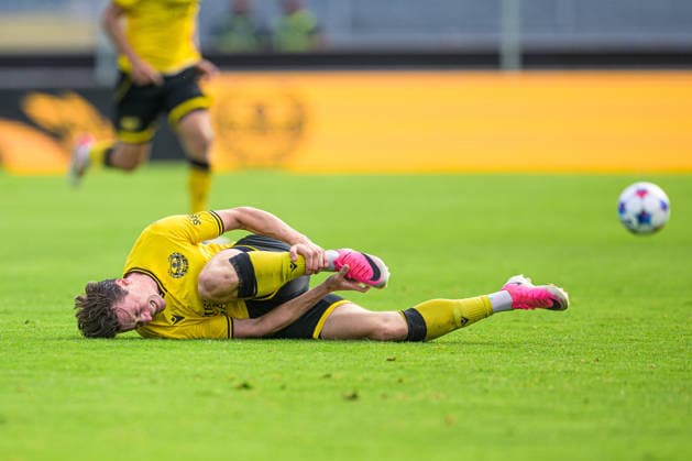 260804 Elliot Stroud of Mjällby in pain during the Champions League football qualifying match between Mjällby and Slovan Bratislava on August 4, 2026 in Hällevik. Photo: Christoffer Borg Mattisson BILDBYRAN COP 261 CB0545 fotboll football soccer fotball uefa champions league champions league mjällby slovan bratislava bbeng *** August 4, 2026: Elliot Stroud of Mjällby in pain during the Champions League soccer qualifying match between Mjällby and Slovan Bratislava on August 4, 2026 in Hällevik. Photo by Christoffer Borg Mattisson, BILDBYRAN COP 261 CB0545 soccer football UEFA Champions League Mjällby Slovan Bratislava bbeng  Copyright: CHRISTOFFERxBORGxMATTISSON BB260804CB059