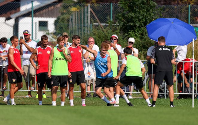 04.08.2026, Deutschland, Grassau, Fußball Bundesliga, Saison 2026 2027, Trainingslager VfB Stuttgart, Lazar Jovanovic *** August 4, 2026, Germany, Grassau, Bundesliga, 2026–2027 season, VfB Stuttgart training camp, Lazar Jovanovic